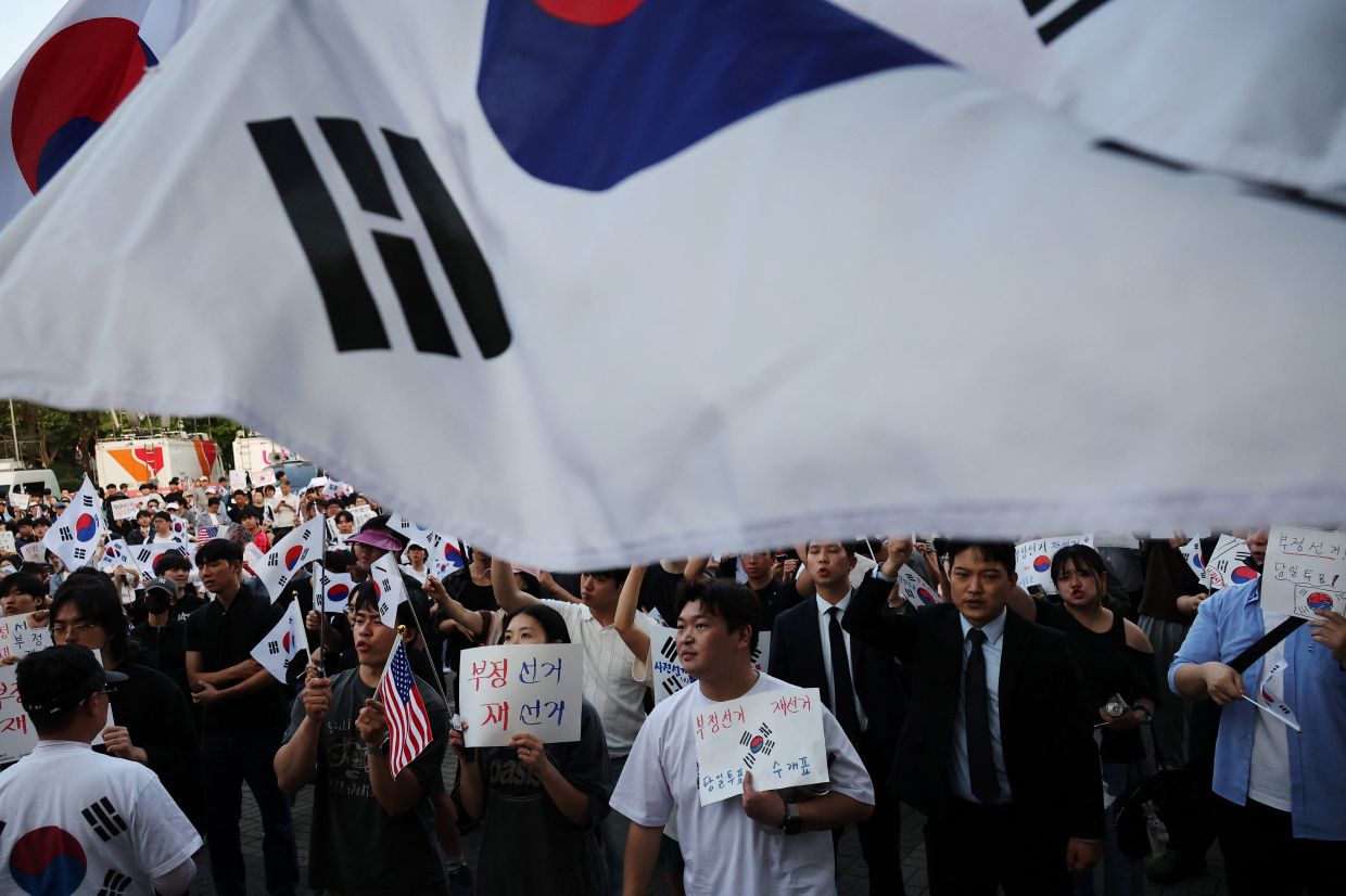 South Korea's President Lee Calls for Restraint Amid Election Ballot Shortage Protests