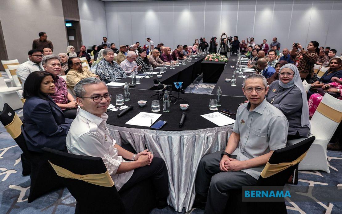 Fahmi Proposes Annual Media Retreats as Part of HAWANA Celebrations