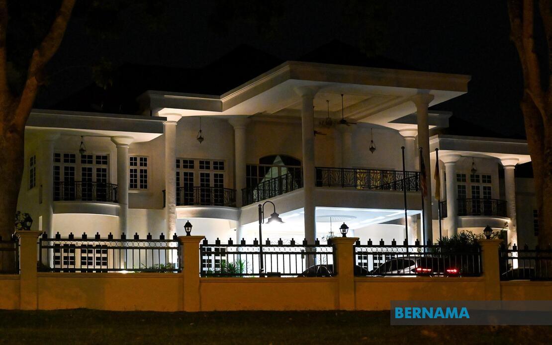Zahid Leads Coalition Delegation to Negeri Sembilan Palace Following Election Sweep