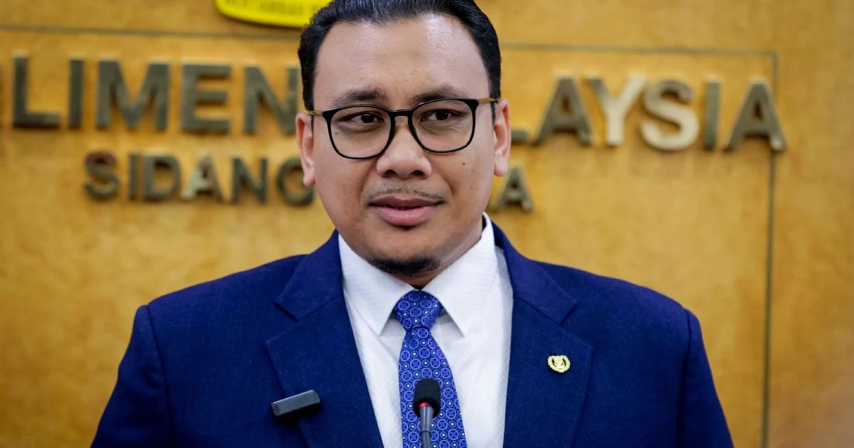 PAS Youth Leader to Sue Over Alleged Facebook Insult to His Father