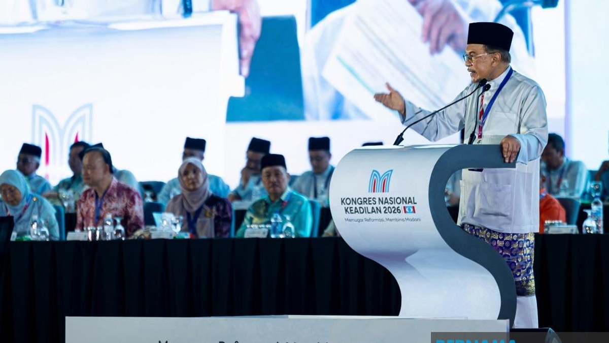 Anwar Rejects Zahid Rift Claims, Says Coalition Tensions Manageable