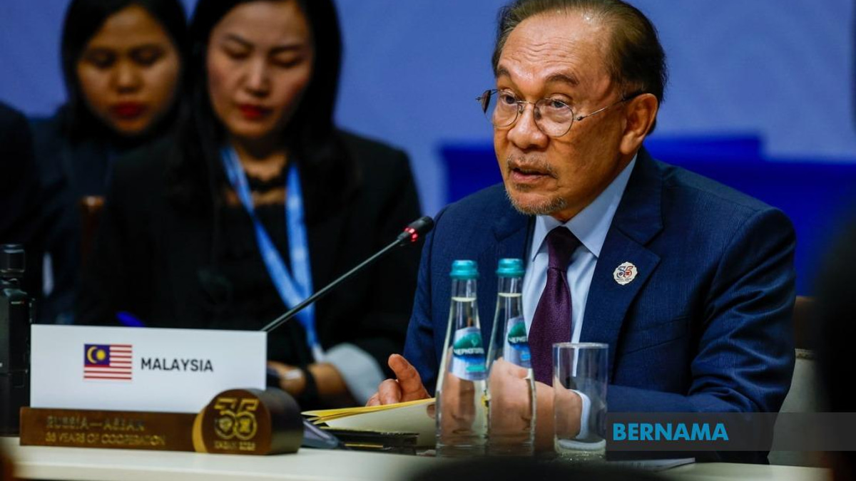 Anwar Calls for Stronger ASEAN-Russia Strategic Partnership Amid Global Tensions