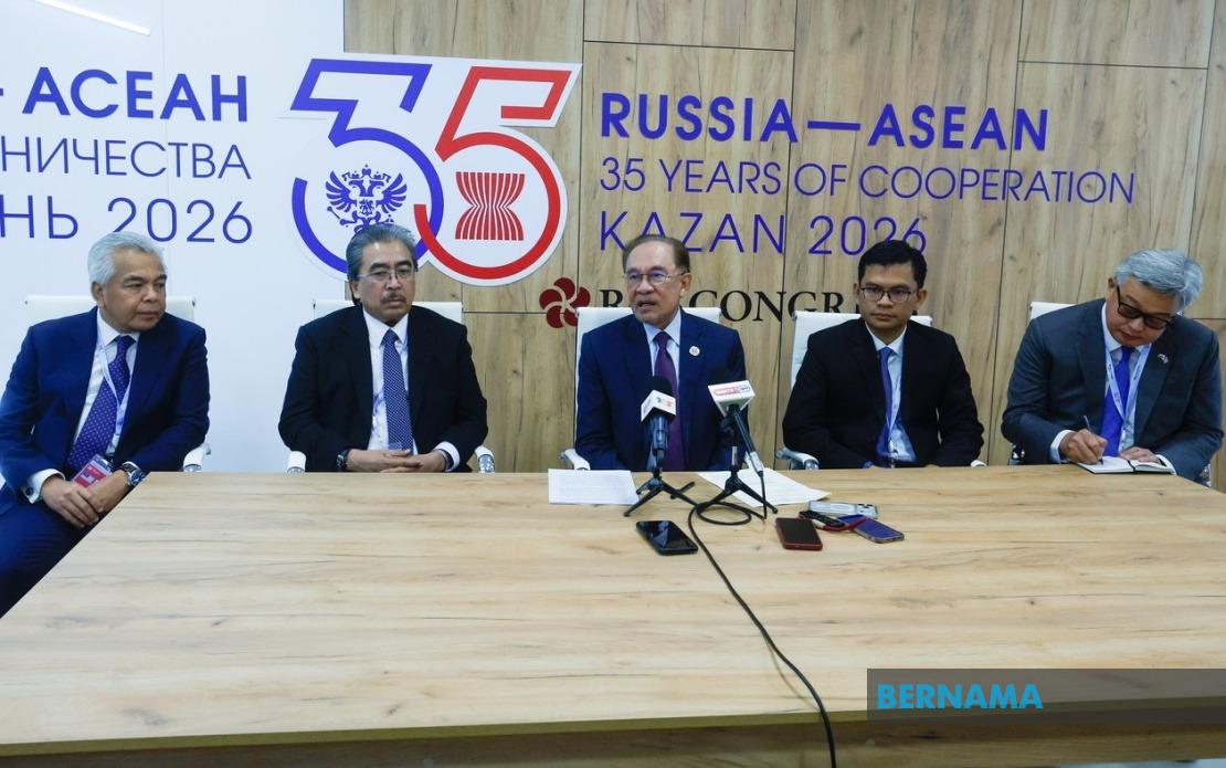 Malaysia Must Speed Up Visa-Free Travel and Direct Flights with Russia, Says Anwar