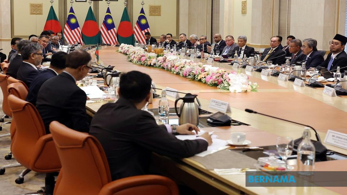 Malaysia, Bangladesh To Expand Cooperation Into AI, Energy, Semiconductors
