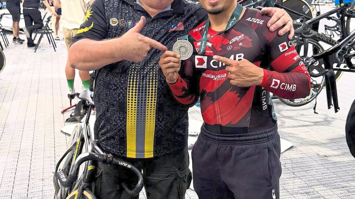Azizul Ready to Face Backlash for Defending Beasley, Warns of Pressure if Results Disappoint