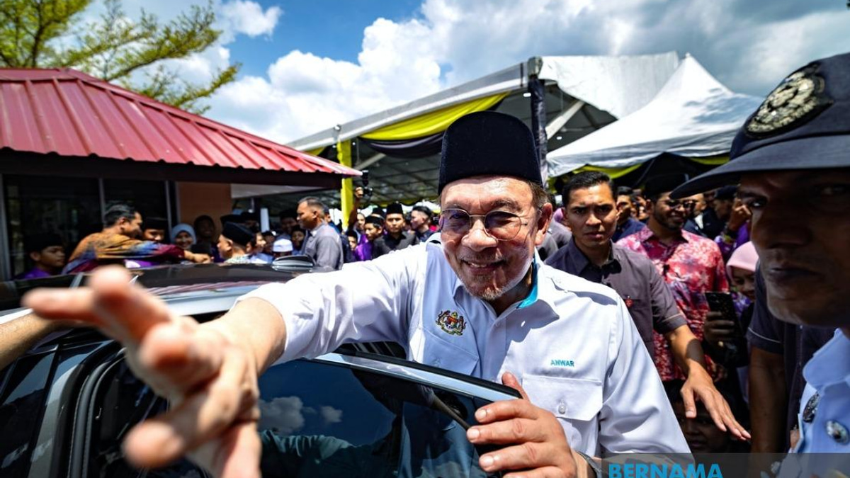 Anwar To Defend KWAP's eFishery Investment Debacle in Parliament