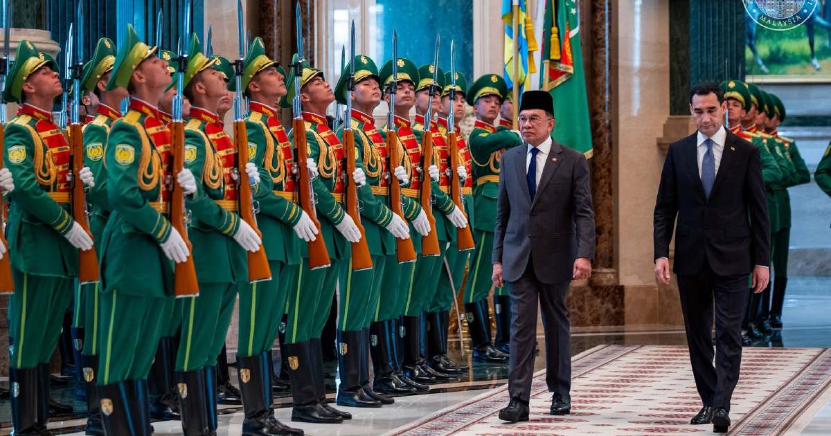 Turkmenistan Extends Red-Carpet Welcome to PM Anwar in Historic State Visit