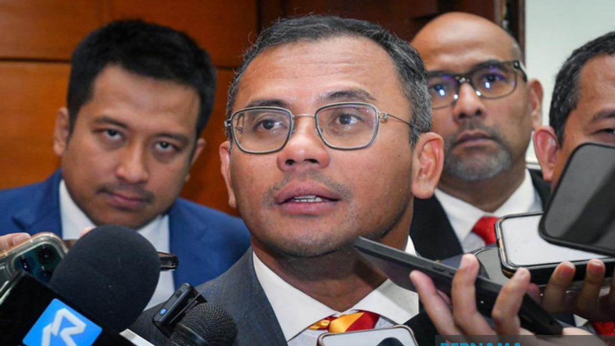 Local Collusion With Illegal Immigrants Hampering Enforcement, Says Selangor MB