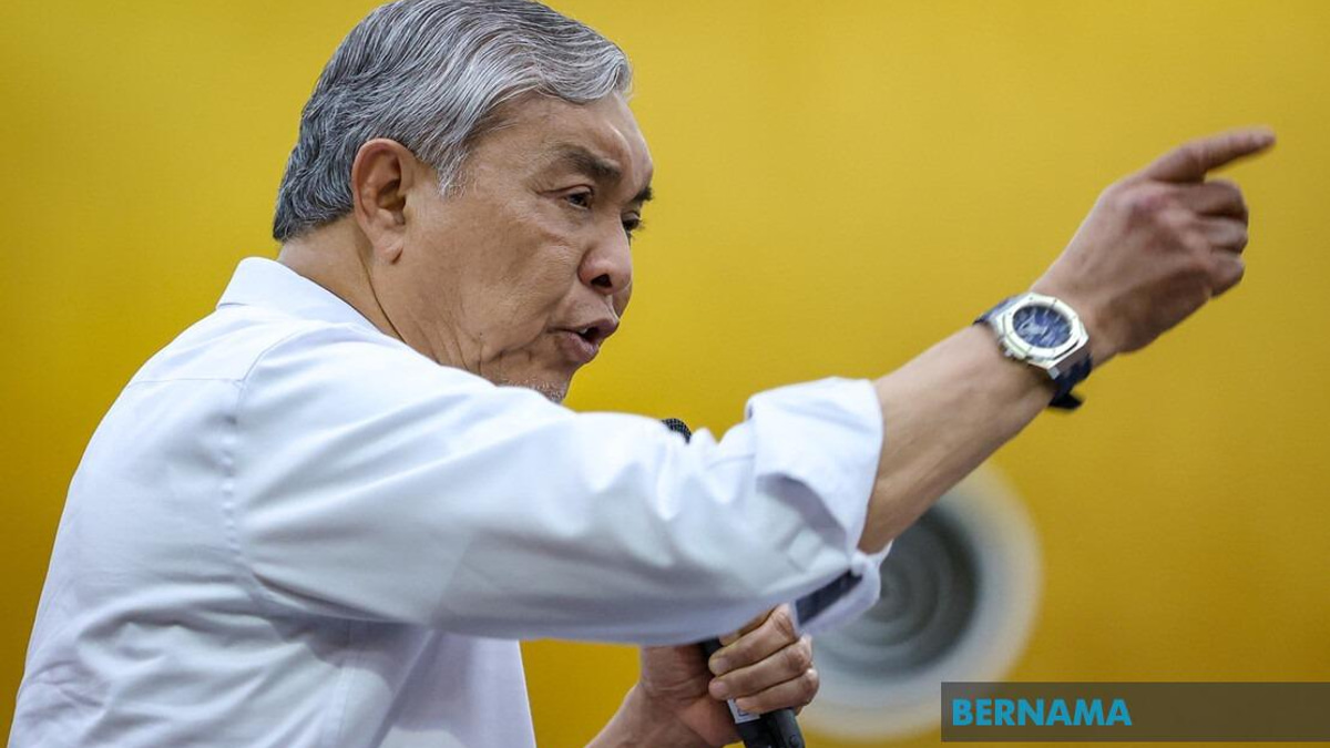 Ahmad Zahid Proposes Leadership and Political Courses for University Student Leaders