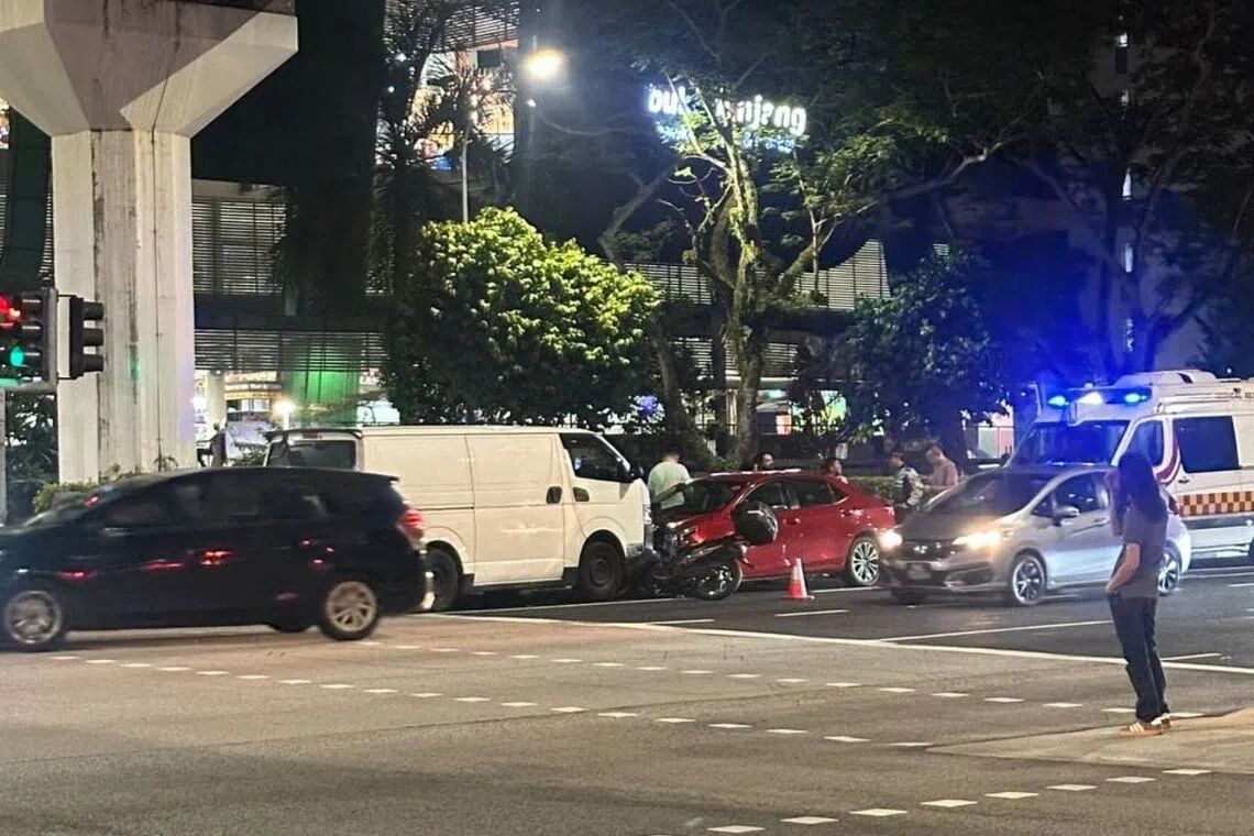 Van Driver Arrested for Drug Driving After Bukit Panjang Crash; Vaping Devices Seized