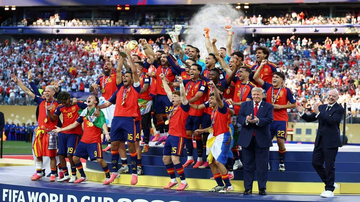 Spain Returns Home as World Cup Champions