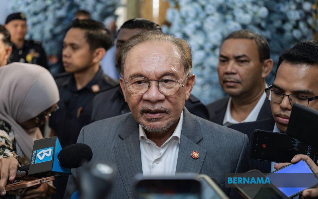 Anwar Awaits Full Briefing On Melaka DAP Exodus From State Government