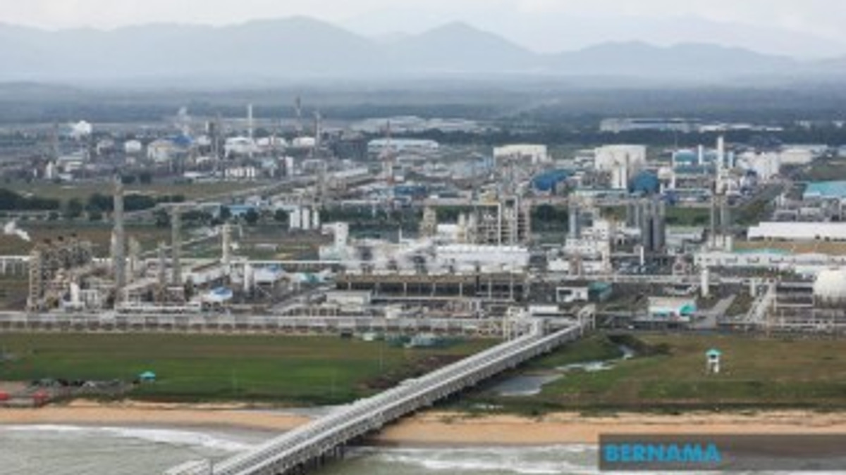 Malaysia's Push for National Petroleum Reserve Gains Urgency as Geopolitical Risks Multiply Across Global Shipping Lanes