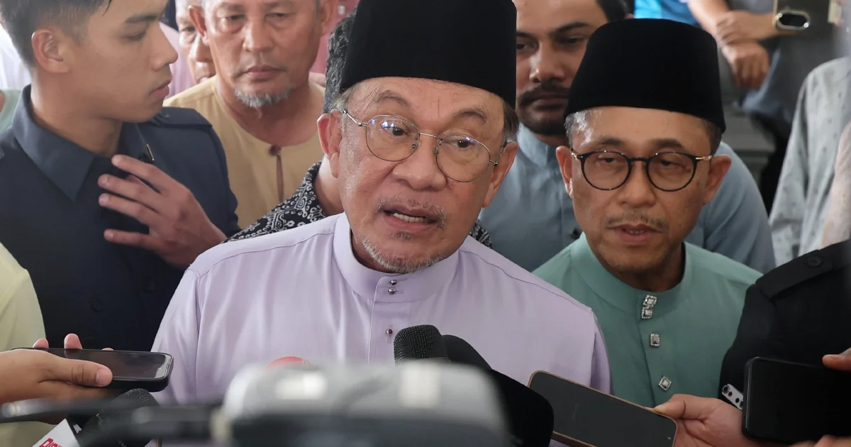 Anwar orders local councils to streamline approvals and cut bureaucratic delays