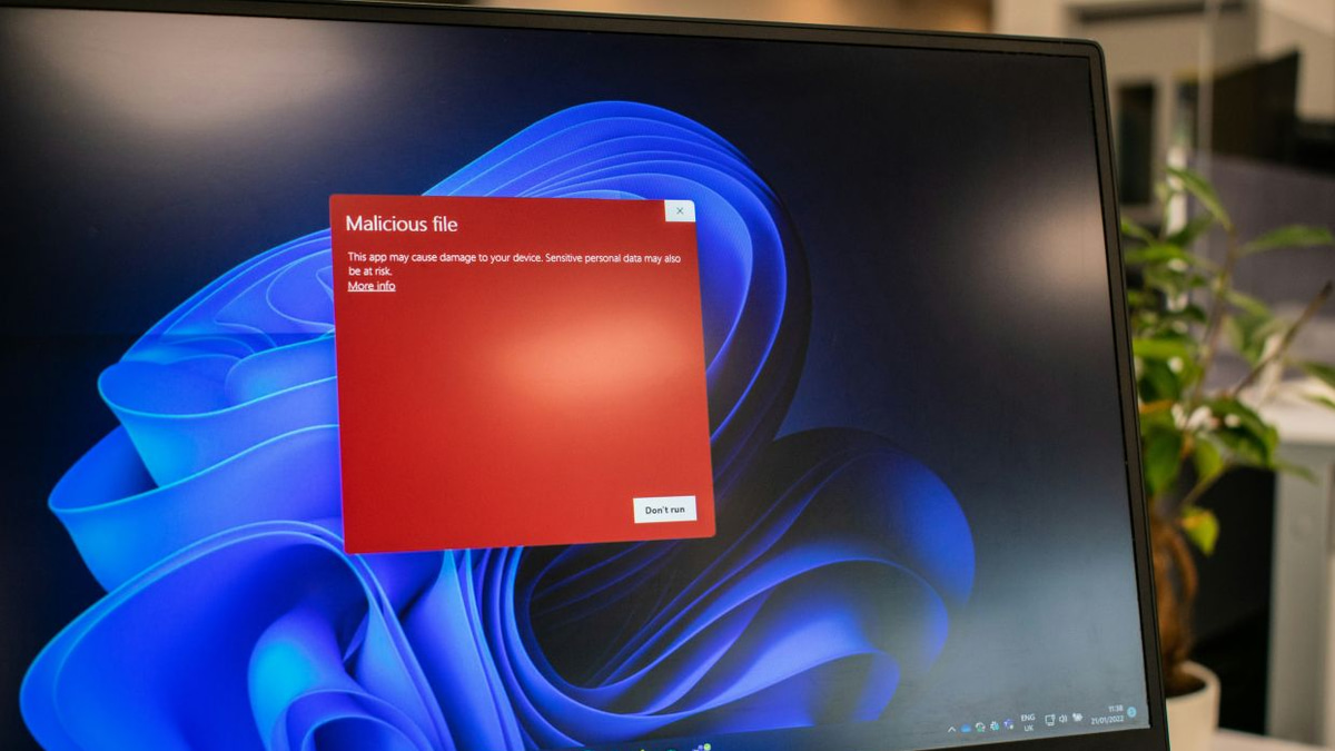MyCert Alerts Malaysians to Sophisticated WhatsApp Malware Targeting Windows Users
