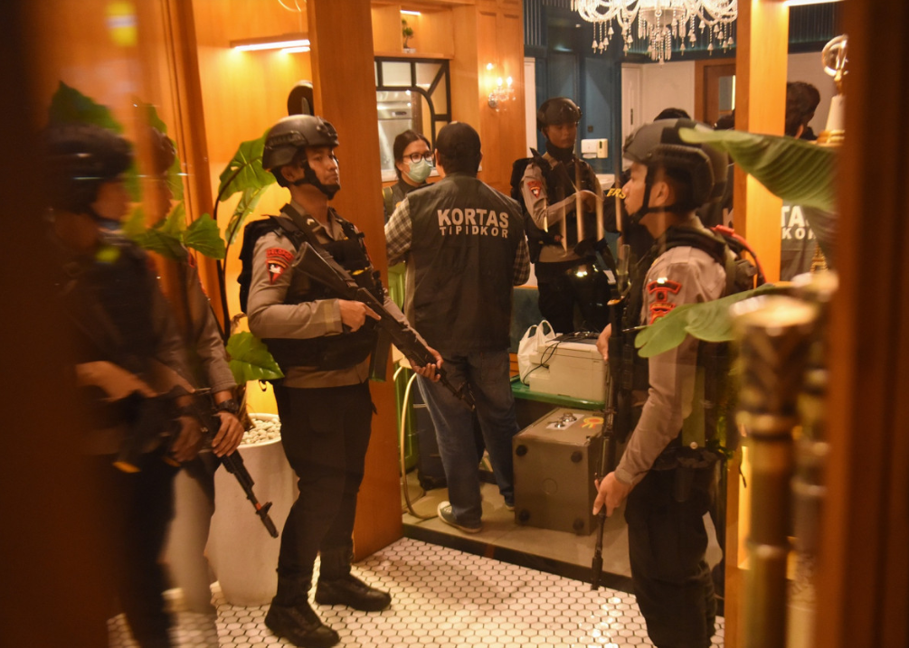 Jakarta's Biggest Scandal in Years: Deputy Attorney General Under Investigation After Police Raid Uncovers US$26.3 Million in Gold and Cash