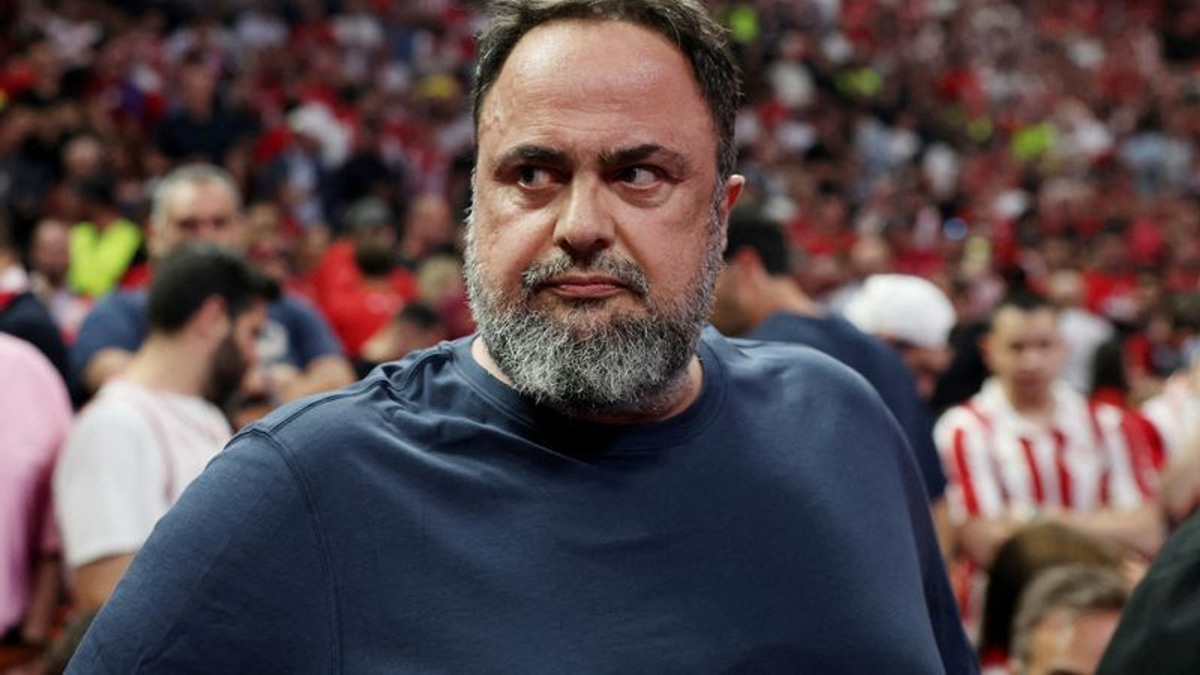 Nottingham Forest Owner Marinakis Sues Crystal Palace Over Defamatory Fan Banner