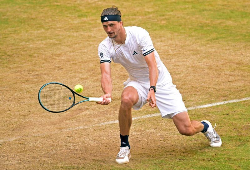 Zverev blames faulty glucose monitor for Halle semi-final loss to Fritz