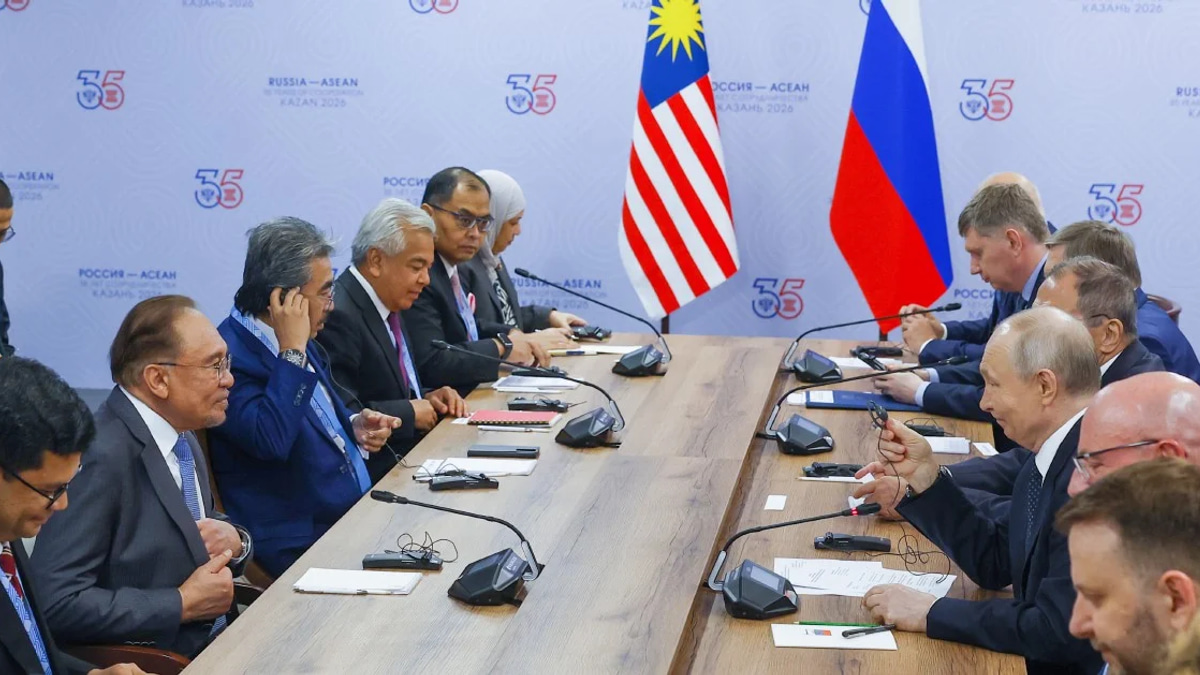 Anwar Expresses Appreciation to Putin for Energy Partnership Support