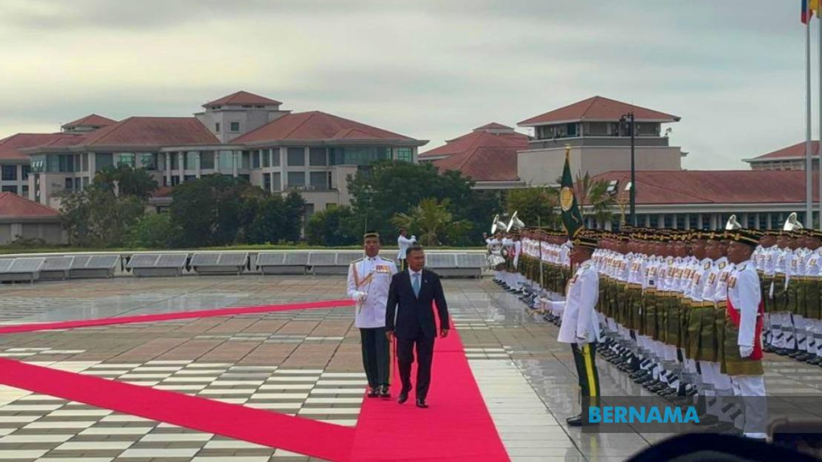 Bangladesh PM Tarique Rahman Receives Official Welcome in Putrajaya