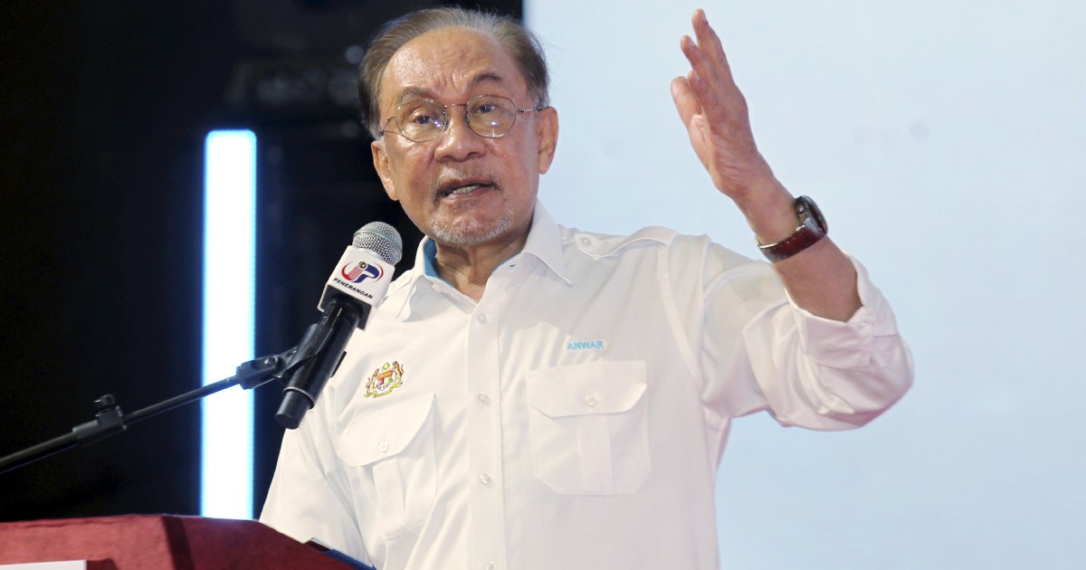 Anwar Backs MACC Investigation Into KWAP's RM163.4 Million eFishery Investment