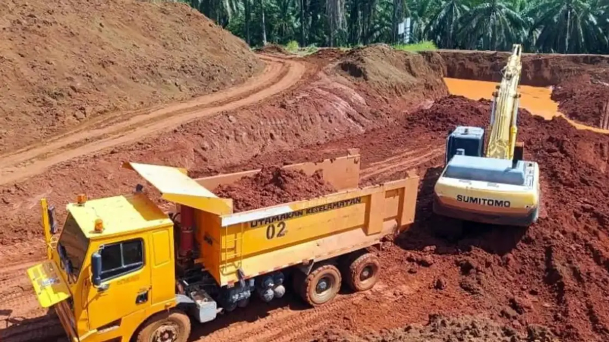 Nine arrested and RM3.75 million in assets seized in crackdown on illegal mining at Felda plantation