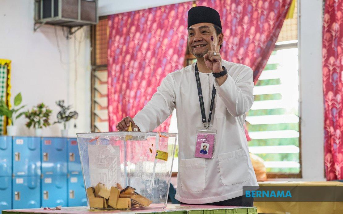 Onn Hafiz Votes in Johor State Election Bid for Second Term