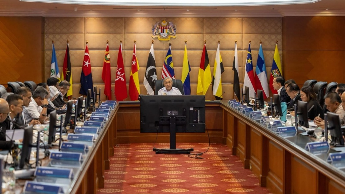 Malaysia Aims for 50% Cut in Road Deaths by 2030, Deputy PM Says