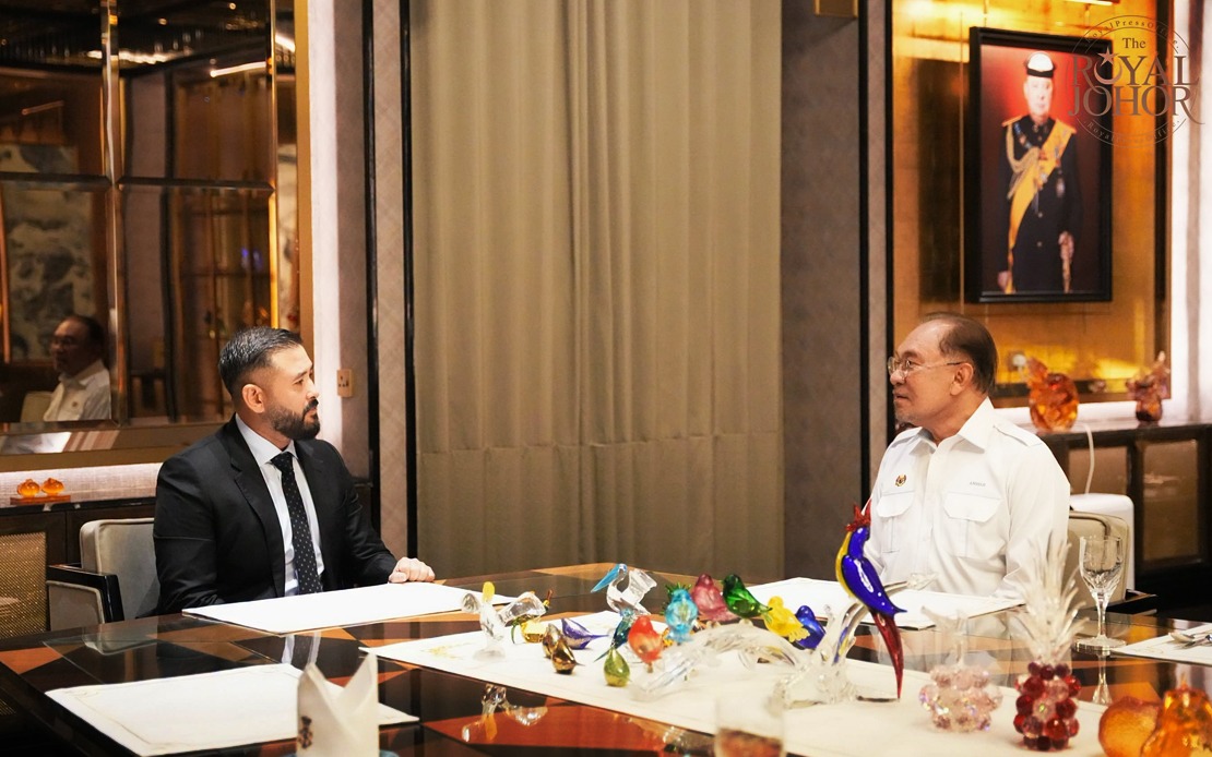 PM Anwar Thanks Johor Regent for Friendship Gesture, Calls for Royal Institution to Stay Out of Elections