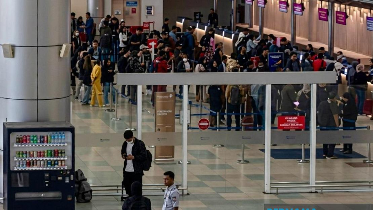 Labuan Airport Runway Closed After Bomb Discovery, Flight Operations Suspended