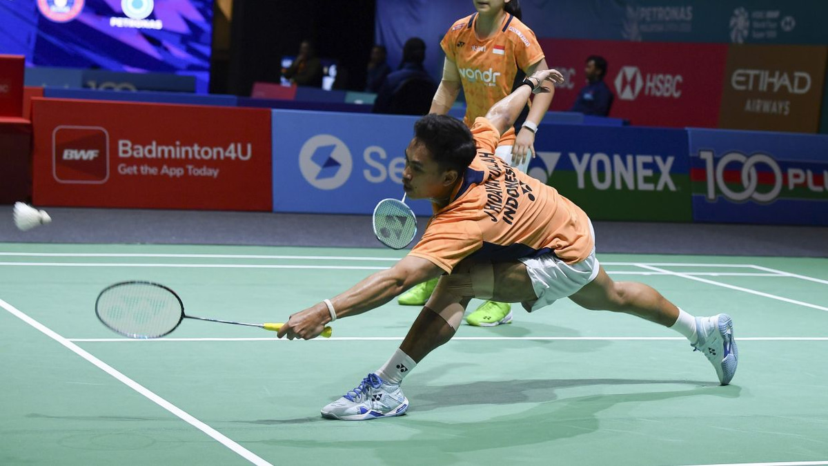 Indonesian badminton pairs step back from world championship amid integrity investigation