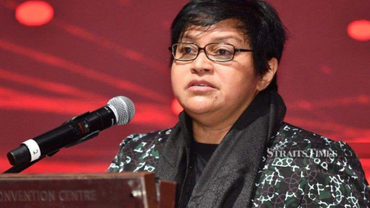 Coalition talks for Johor should wait until ballots are counted, says Umno chief Azalina