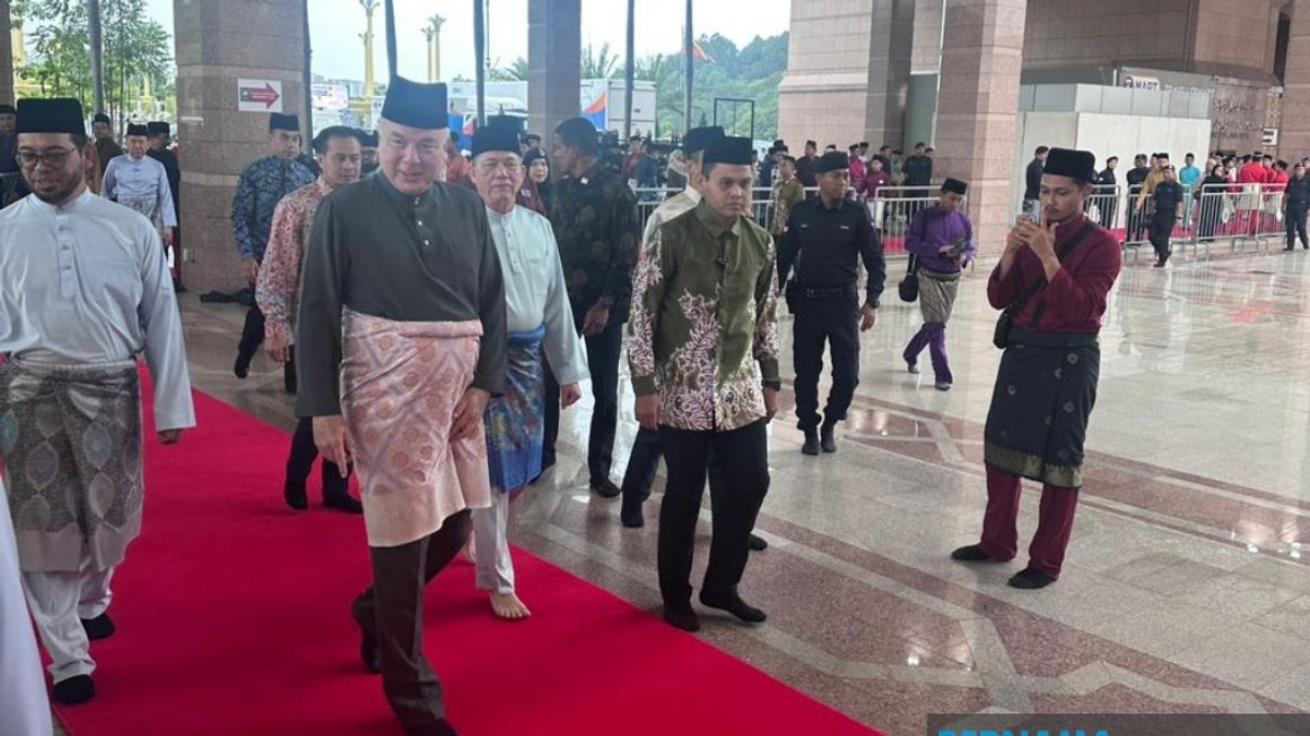 Sultan Nazrin Urges Leaders to Shun Impulsive Decisions and Embrace Strategic Wisdom