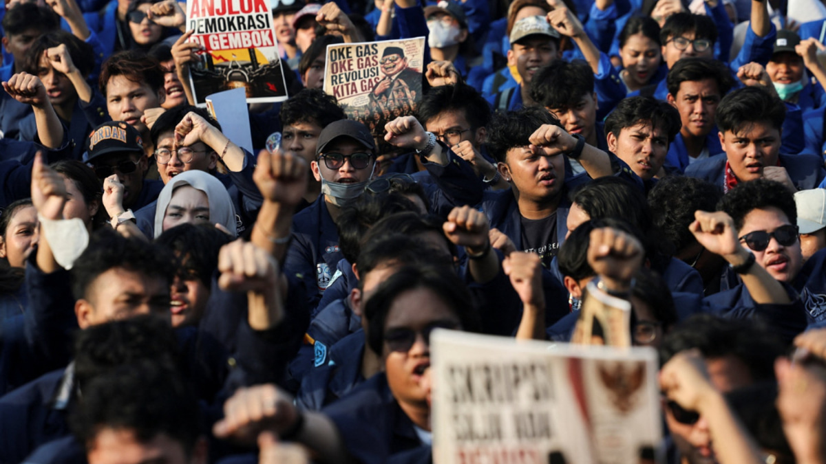 Indonesia's Free Meal Programme Divides Nation as Protests Erupt Over Costs, Corruption and Implementation
