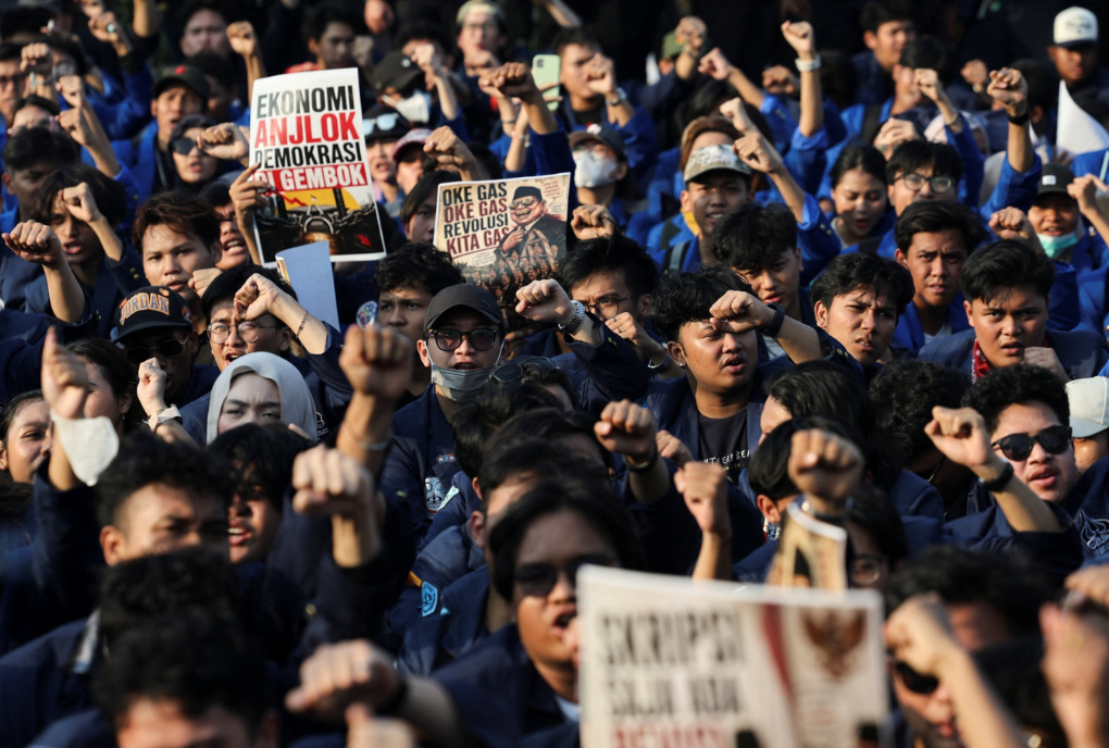 Indonesia's Free Meal Programme Divides Nation as Protests Erupt Over Costs, Corruption and Implementation