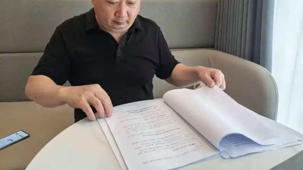 Chinese Father Sues Gaming Giants Over Son's Addiction, Seeks Court-Ordered Safeguards for Minors