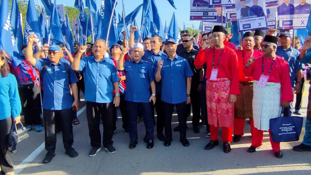 Muhyiddin Backs Sahruddin's Bukit Kepong Bid as Bersatu Mobilises for Johor Polls