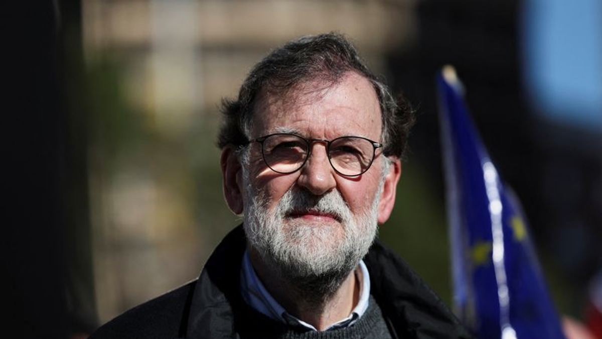 Spain apologises for Rajoy's controversial column questioning 'Frenchness' of France's World Cup squad
