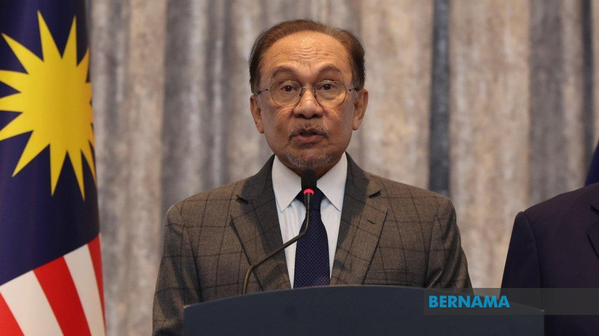 Media Must Balance Tech Innovation With Core Values, Anwar Tells Press