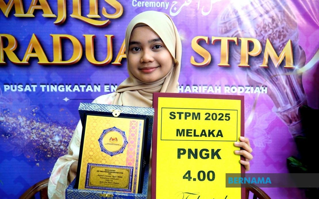 Father's Final Words Fuel Nurfariesya's Perfect STPM Achievement