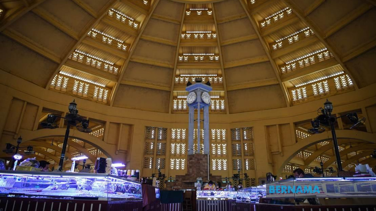 Southeast Asia's Economic Engines Accelerate: Trade Deals, Investment Surges Drive Regional Growth