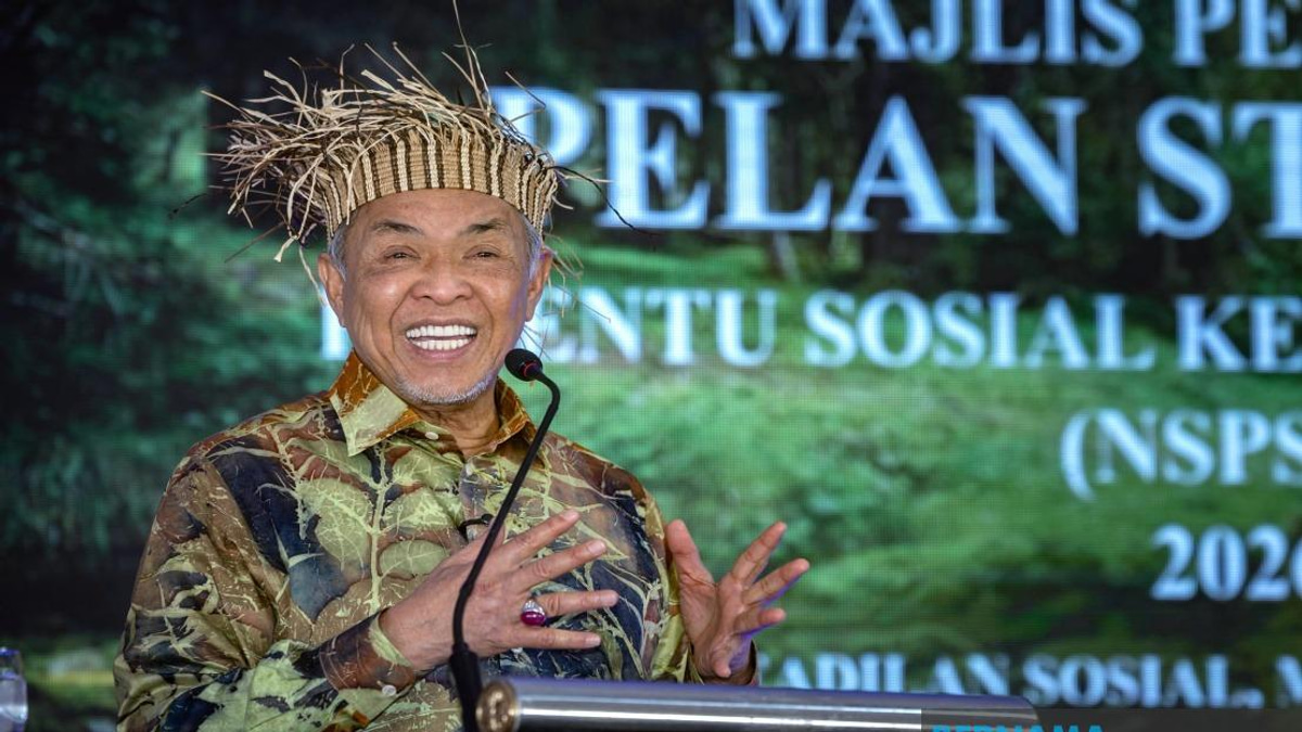 Ahmad Zahid Urges Prayers for PM Anwar's Recovery After Hernia Surgery