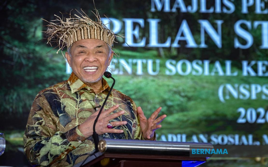 Ahmad Zahid Urges Prayers for PM Anwar's Recovery After Hernia Surgery