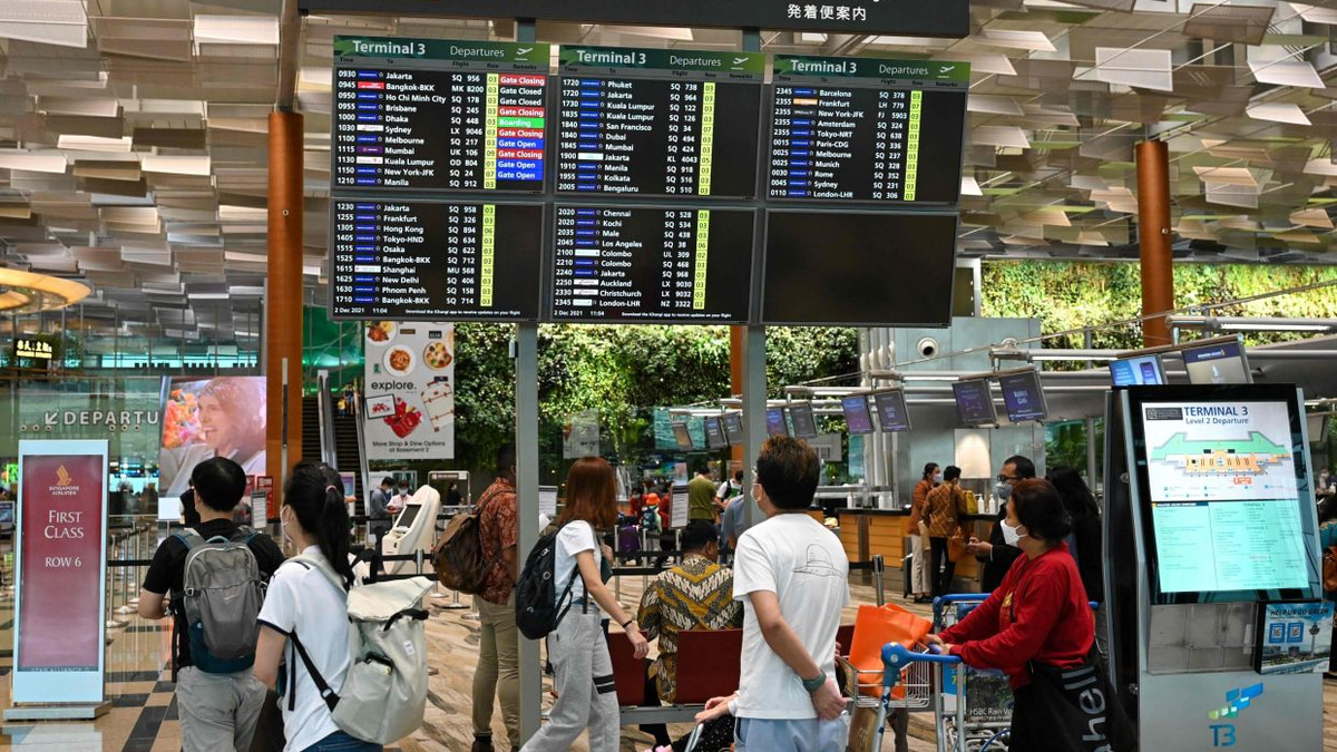 Hong Kong Mother and Son Jailed in Singapore for Violent Changi Airport Incident