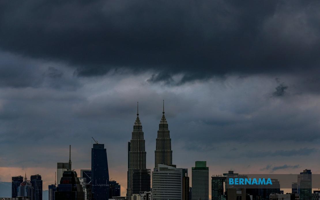 Severe Weather Alert: Thunderstorms and Heavy Rain to Batter 12 Malaysian States Until Evening
