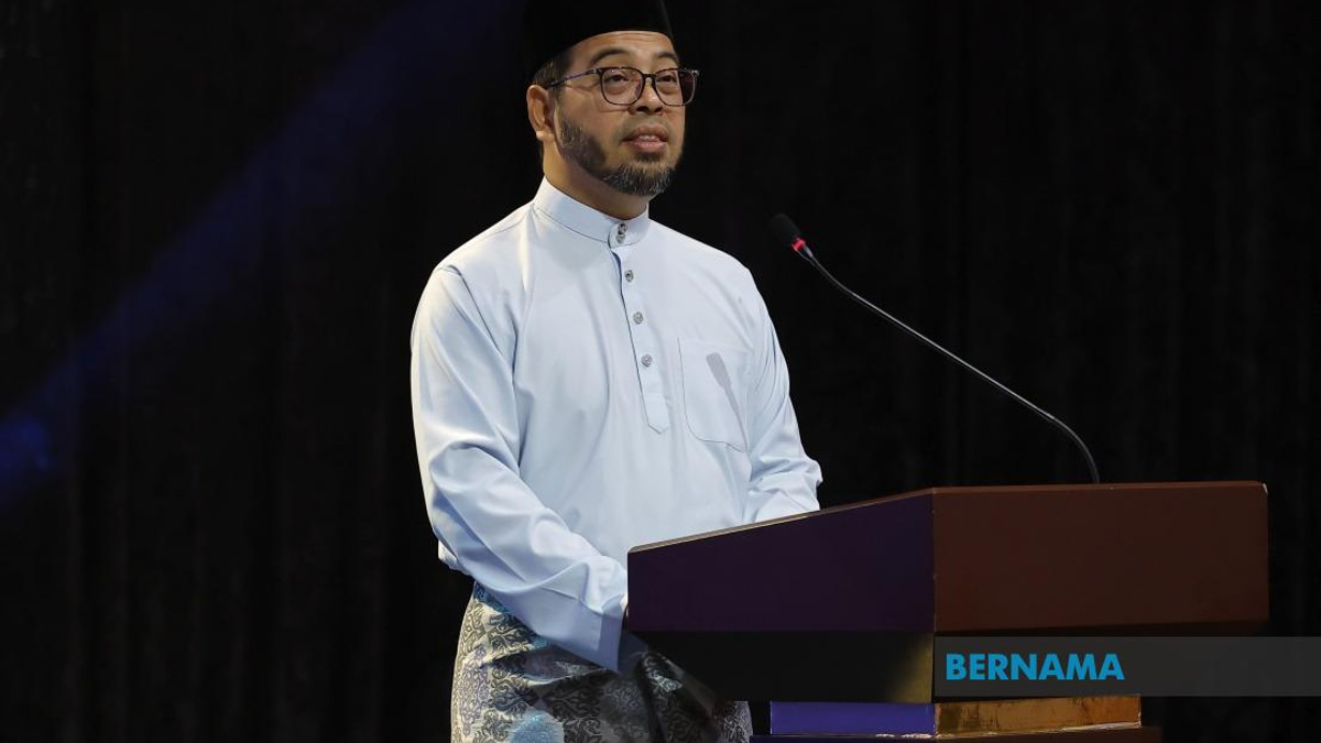 Minister Urges Malaysian Muslims to Strengthen Unity, Set Aside Divisions