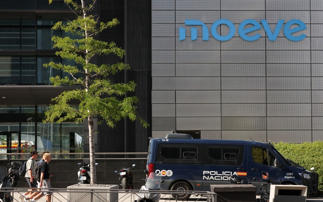 Fire Erupts at Madrid's Torre Moeve, Spain's Second-Tallest Tower