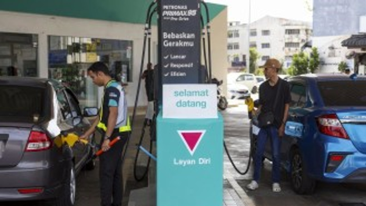 Petronas Fuel Supplies Secure Until August as Crisis Task Force Steps Up Vigilance