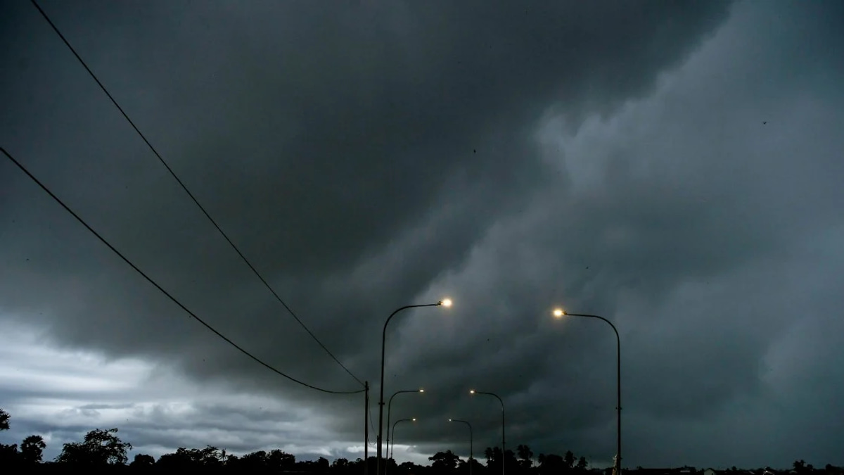 MetMalaysia Issues Thunderstorm Alert Across Malaysia; Heavy Rain Expected Until Evening