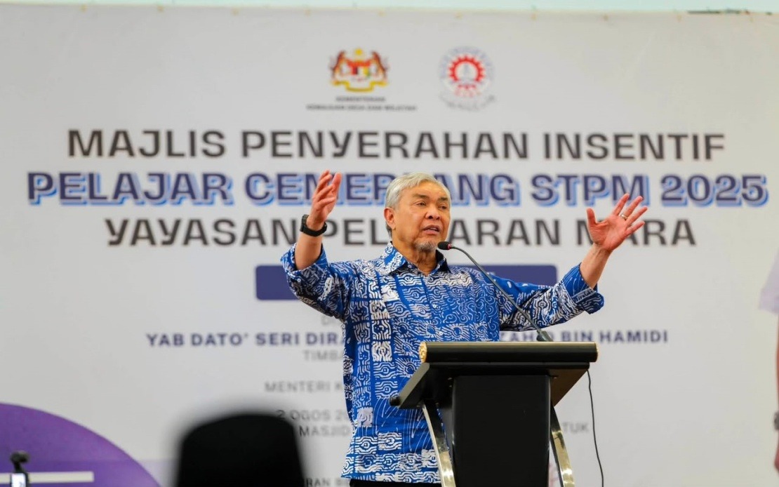 YPM Awards 38 Bagan Datuk Students for Exceptional STPM Results